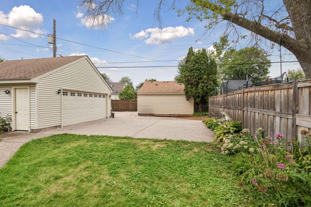 5912 10th Avenue S, Minneapolis, MN 55417