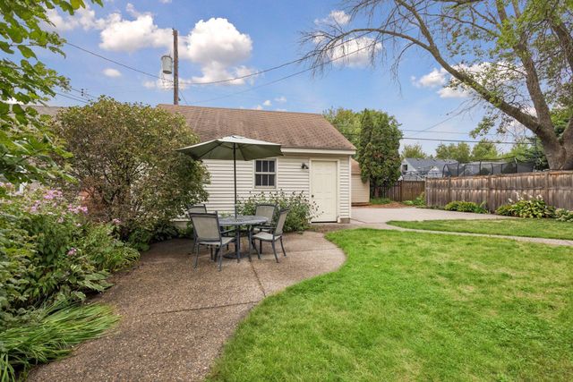 5912 10th Avenue S, Minneapolis, MN 55417