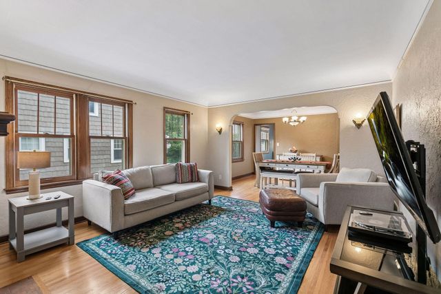 5912 10th Avenue S, Minneapolis, MN 55417