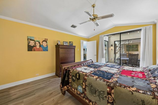 9403 Denbury Way, Houston, TX 77025