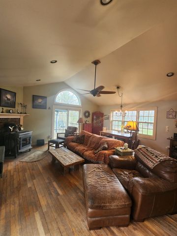 27 Bear Pond Road, Canaan, NH 03741