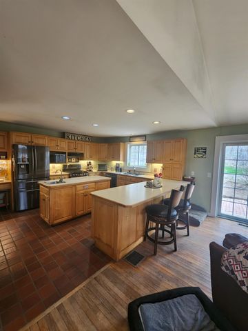 27 Bear Pond Road, Canaan, NH 03741