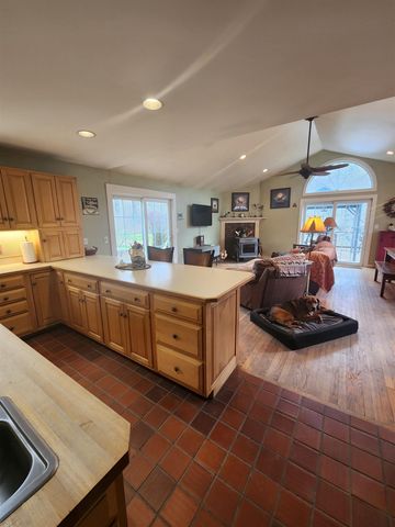 27 Bear Pond Road, Canaan, NH 03741