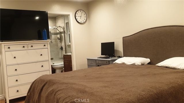 12117 Van Nuys, Sylmar, CA 91342