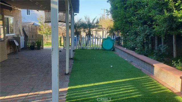12117 Van Nuys, Sylmar, CA 91342