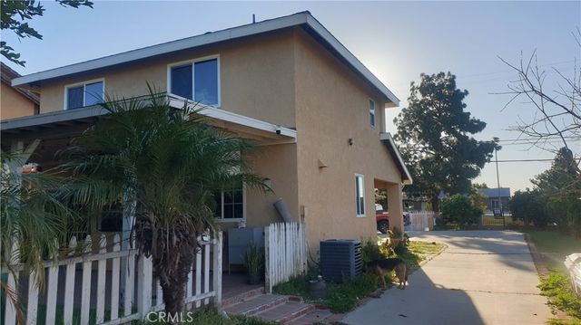 12117 Van Nuys, Sylmar, CA 91342