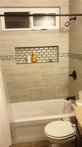 12117 Van Nuys, Sylmar, CA 91342