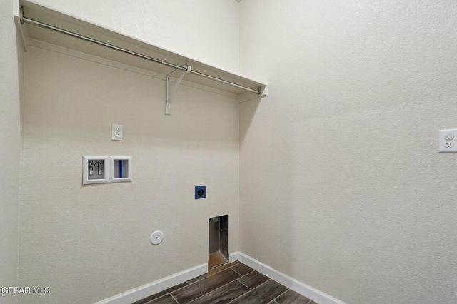 6921 BROWN MESQUITE Lane, El Paso, TX 79934