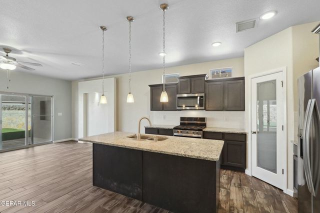 6921 BROWN MESQUITE Lane, El Paso, TX 79934