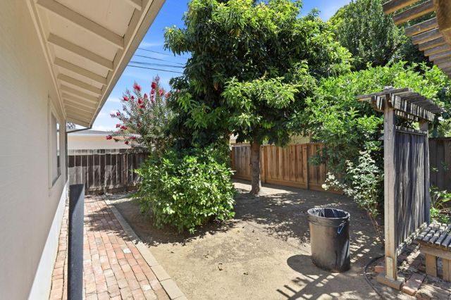 7208 Carmel Street, Gilroy, CA 95020