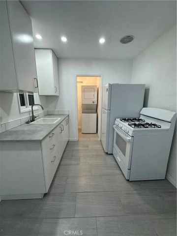 435 N Basque, Fullerton, CA 92833