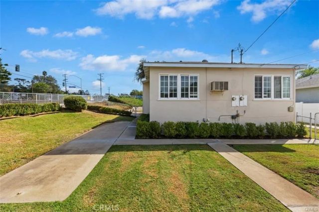 435 N Basque, Fullerton, CA 92833