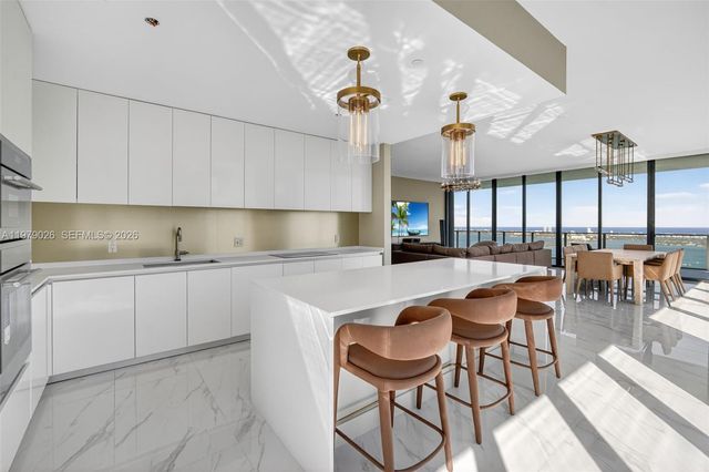 711 NE 23rd Ter PH-5904, Miami, FL 33137