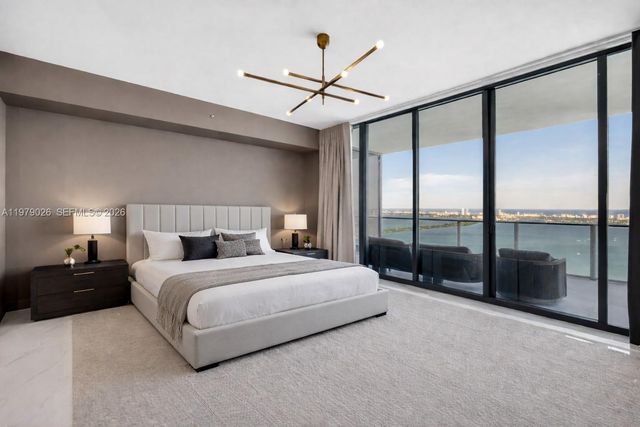 711 NE 23rd Ter PH-5904, Miami, FL 33137