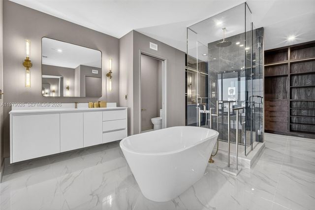 711 NE 23rd Ter PH-5904, Miami, FL 33137