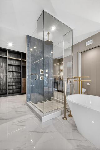 711 NE 23rd Ter PH-5904, Miami, FL 33137