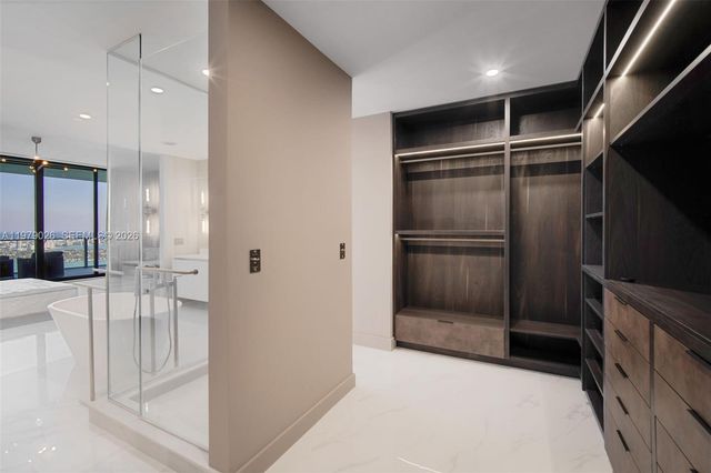 711 NE 23rd Ter PH-5904, Miami, FL 33137