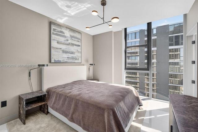 711 NE 23rd Ter PH-5904, Miami, FL 33137