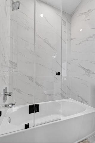 711 NE 23rd Ter PH-5904, Miami, FL 33137