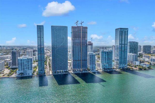 711 NE 23rd Ter PH-5904, Miami, FL 33137