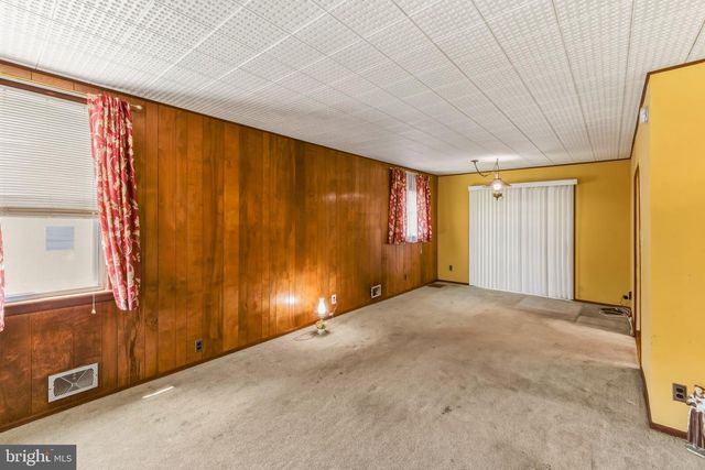 231 GREENWOOD AVE, Gloucester City, NJ 08030
