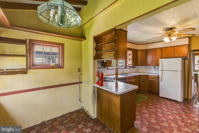 231 GREENWOOD AVE, Gloucester City, NJ 08030