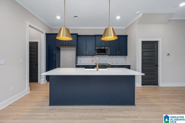 4528 EVERLEE PARKWAY, Hoover, AL 35244