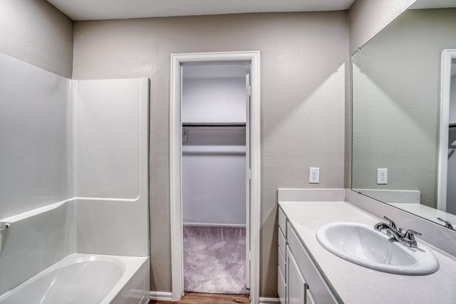 9214 Burnet Fields Drive, Baytown, TX 77521