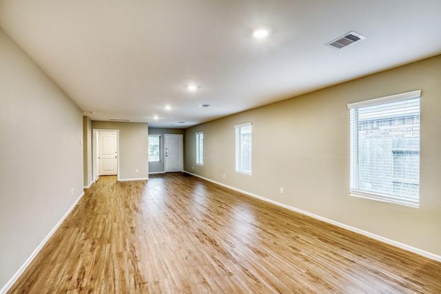 9214 Burnet Fields Drive, Baytown, TX 77521