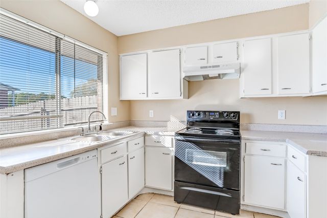 1044 Southmoor Drive 1050, Arlington, TX 76010