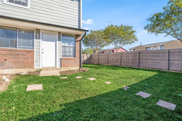 1044 Southmoor Drive 1050, Arlington, TX 76010
