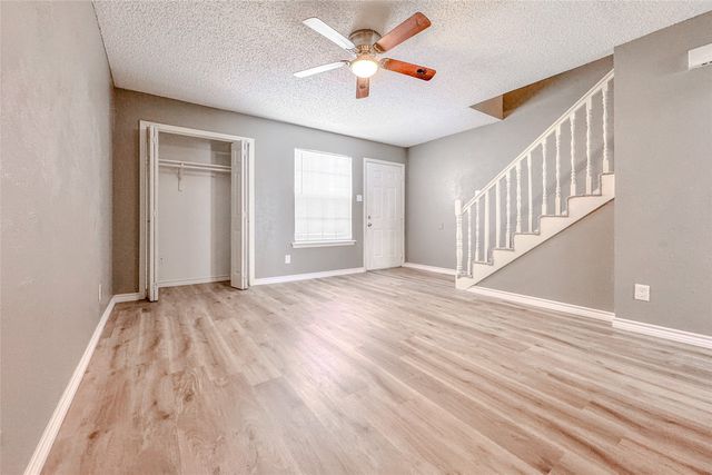 1044 Southmoor Drive 1050, Arlington, TX 76010