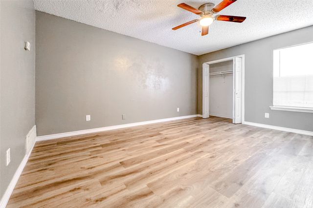 1044 Southmoor Drive 1050, Arlington, TX 76010