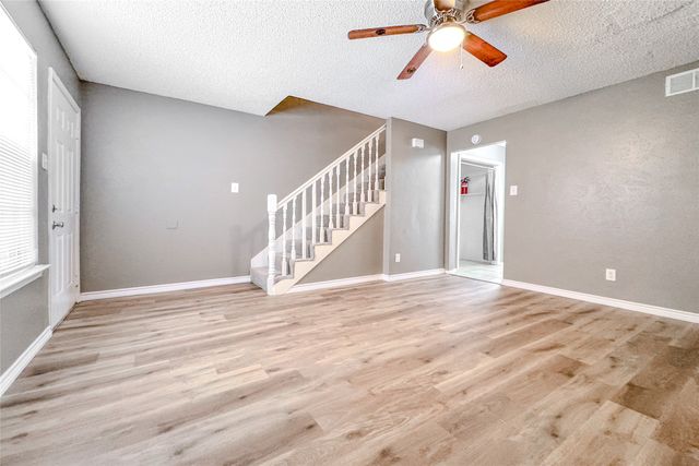 1044 Southmoor Drive 1050, Arlington, TX 76010
