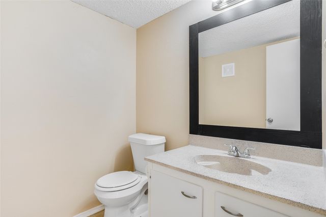 1044 Southmoor Drive 1050, Arlington, TX 76010