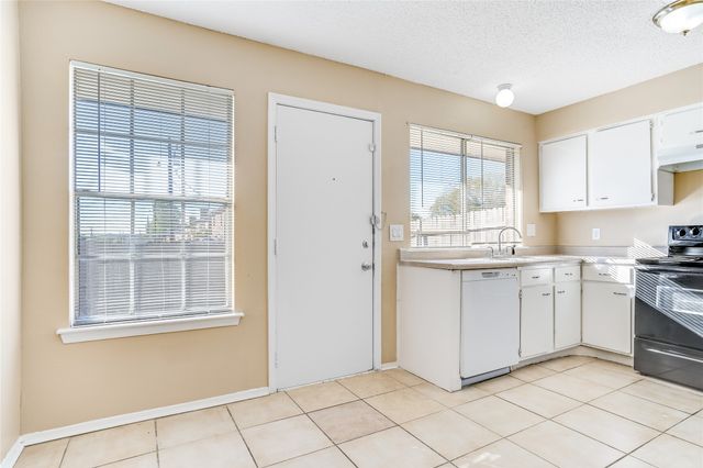 1044 Southmoor Drive 1050, Arlington, TX 76010