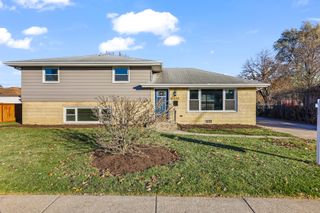 8409 Newland Avenue, Burbank, IL 60459