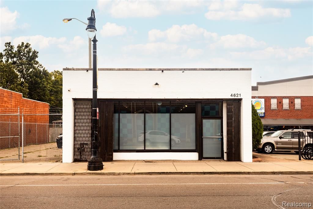 4621 W Vernor Highway, Detroit, MI 48209