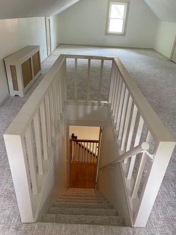 60 Rencelau St, Springfield, MA 01118