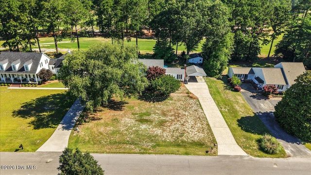 206 Ramblewood Drive, Mount Olive, NC 28365