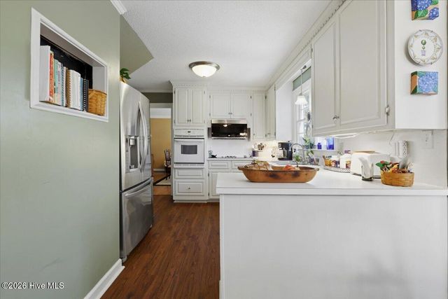206 Ramblewood Drive, Mount Olive, NC 28365
