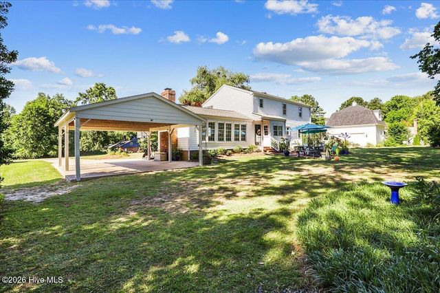 206 Ramblewood Drive, Mount Olive, NC 28365