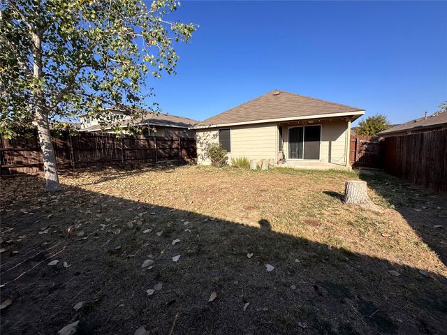 484 Moonwalker TRL, Buda, TX 78610