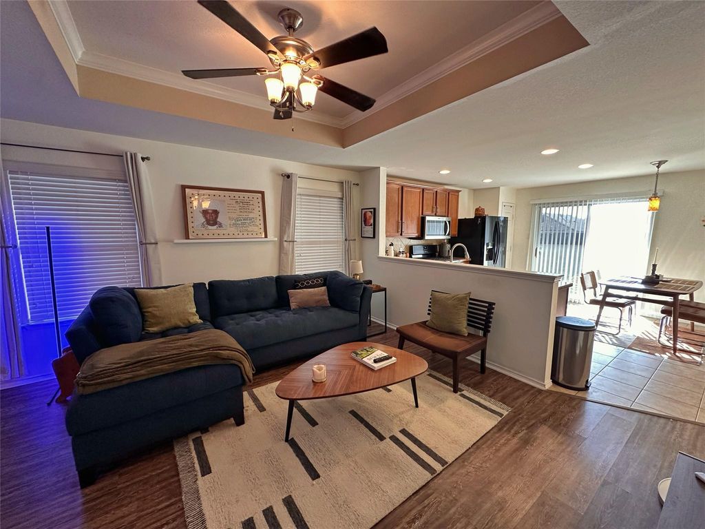 484 Moonwalker TRL, Buda, TX 78610