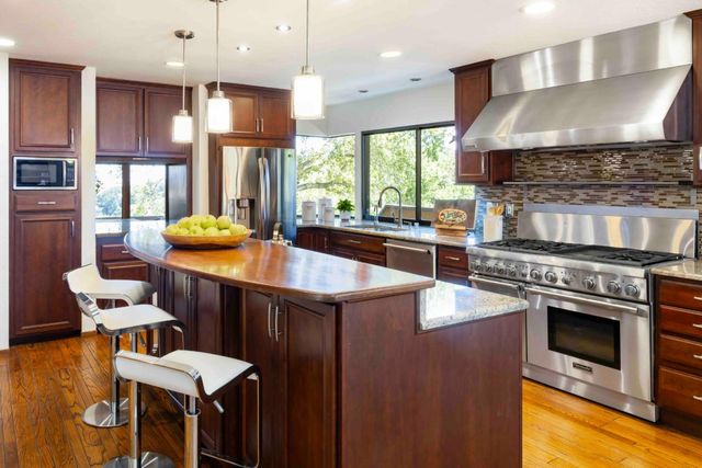 285 Escobar Road, Portola Valley, CA 94028