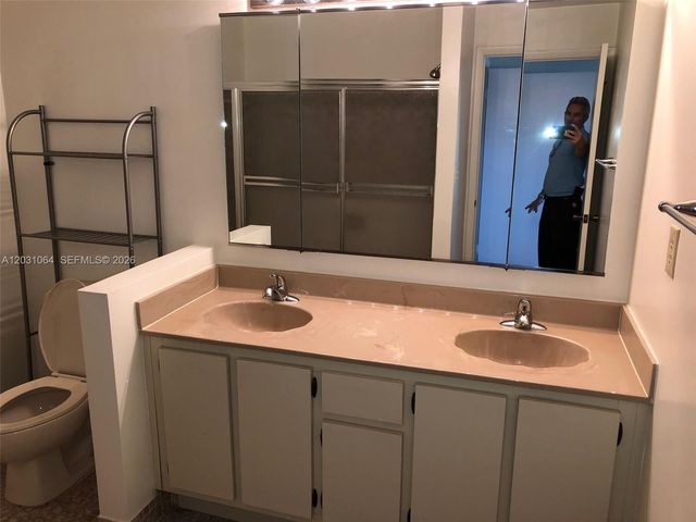 9082 SW 112 Place, Miami, FL 33176