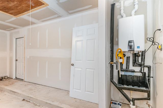 840 Highgarden Circle, Noble, OK 73068