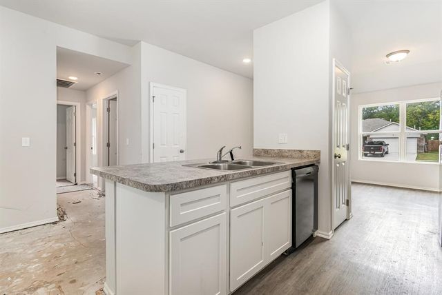 840 Highgarden Circle, Noble, OK 73068