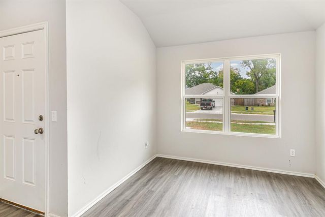 840 Highgarden Circle, Noble, OK 73068
