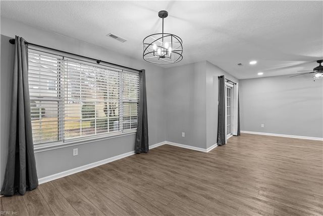 5127 Cypress Point CIR, Virginia Beach, VA 23455